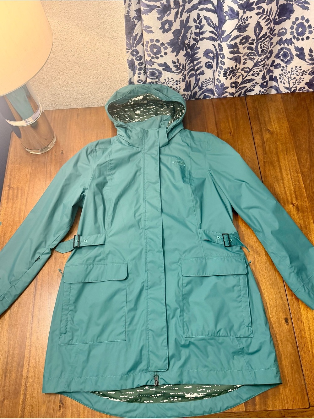 The North Face Women's Green Waterproof Hooded Parka